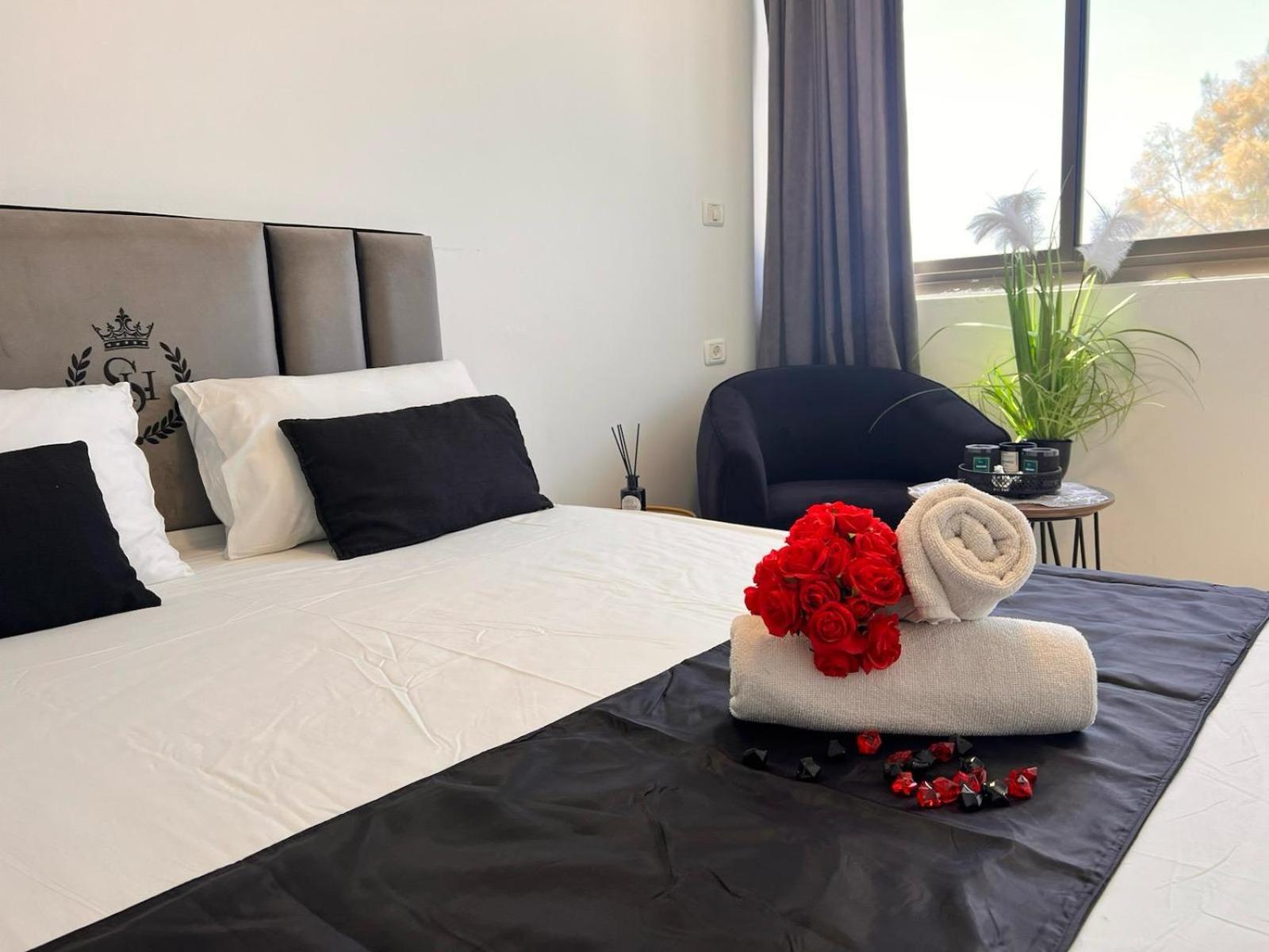 Elis Boutique Hotel Bat Jám Kültér fotó