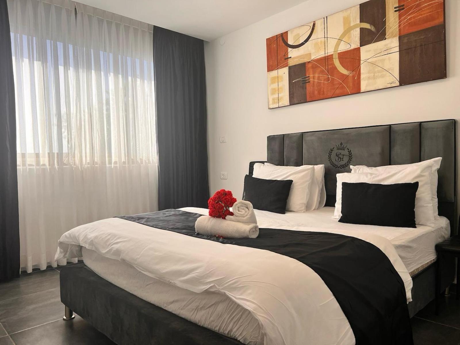 Elis Boutique Hotel Bat Jám Kültér fotó
