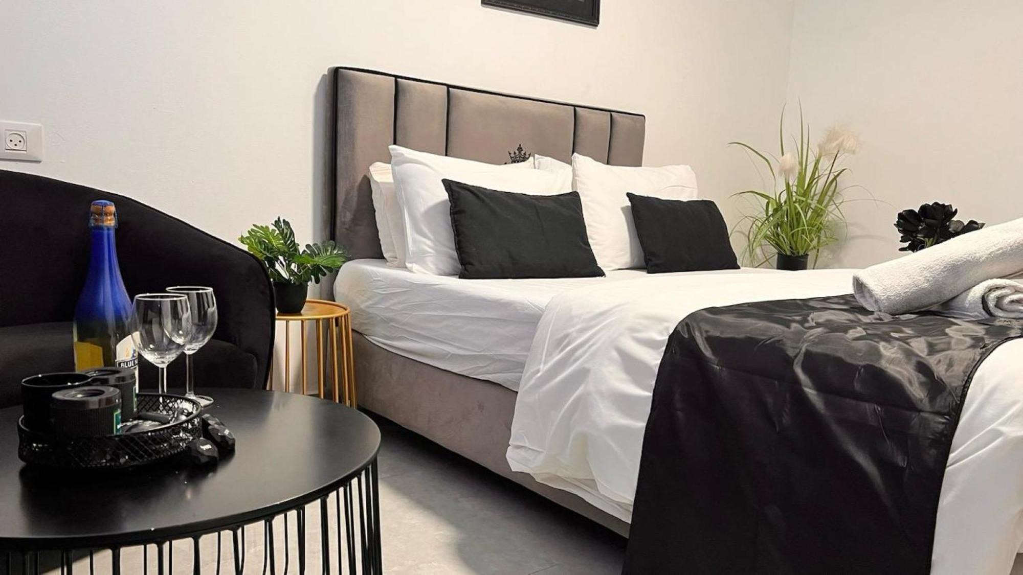 Elis Boutique Hotel Bat Jám Kültér fotó