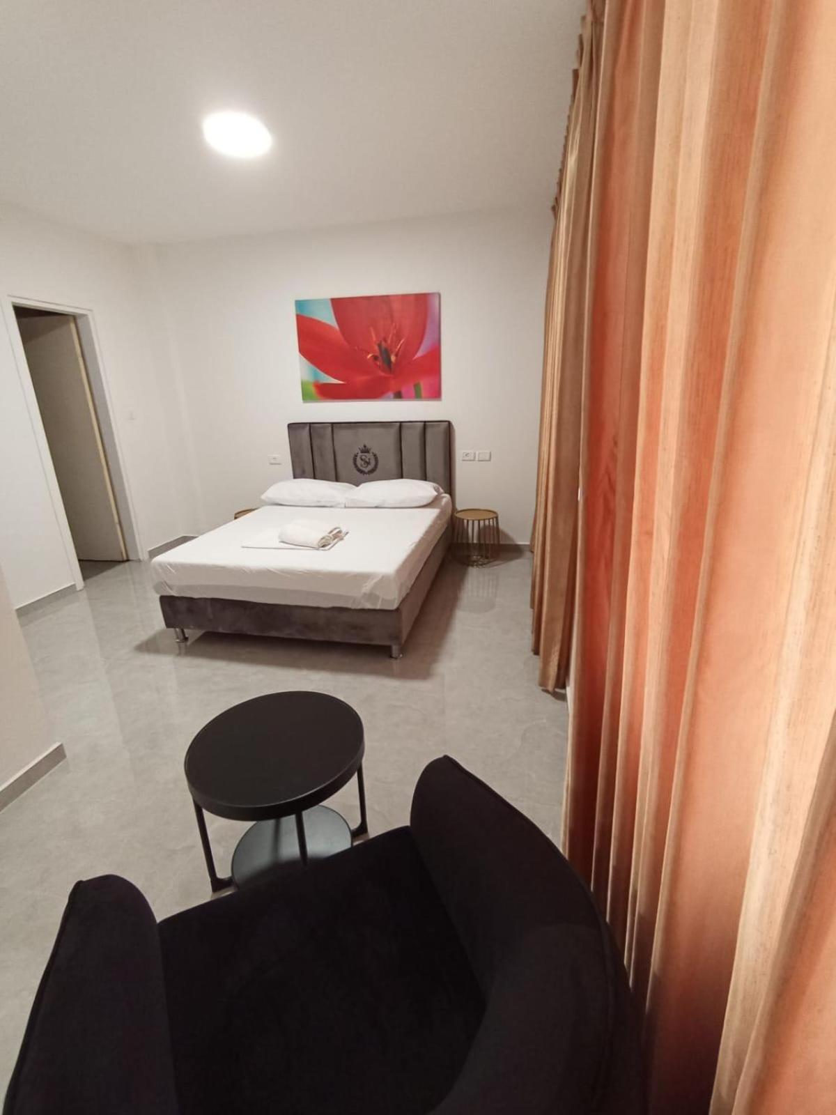 Elis Boutique Hotel Bat Jám Kültér fotó