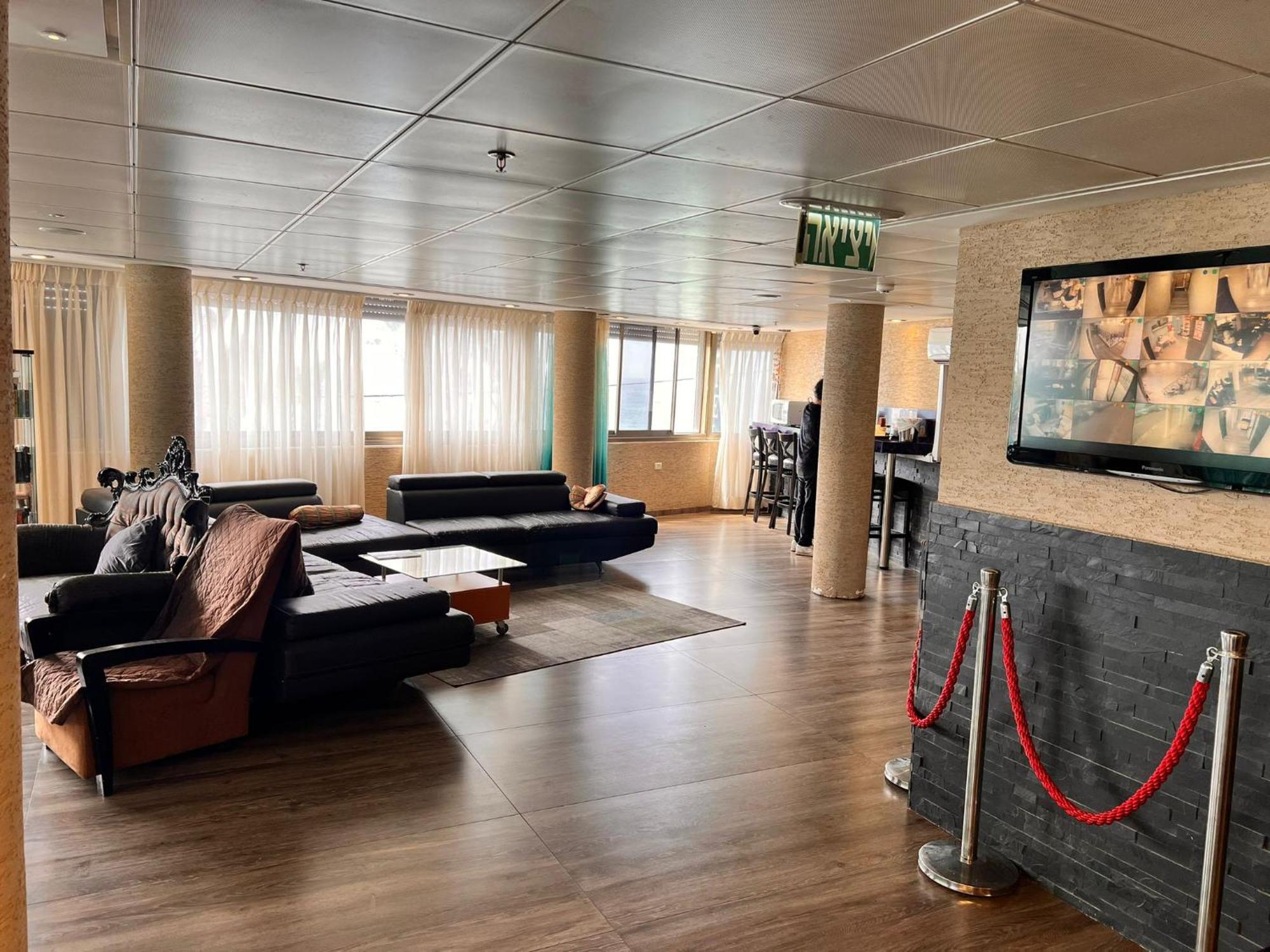 Elis Boutique Hotel Bat Jám Kültér fotó