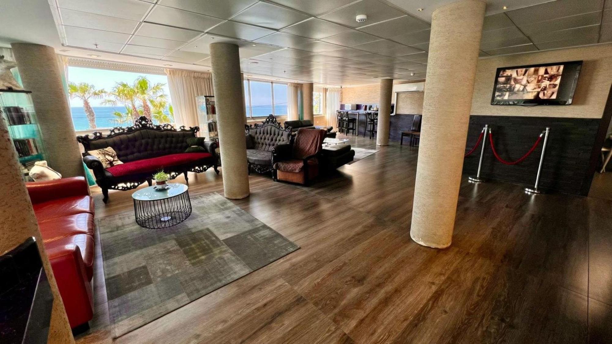 Elis Boutique Hotel Bat Jám Kültér fotó