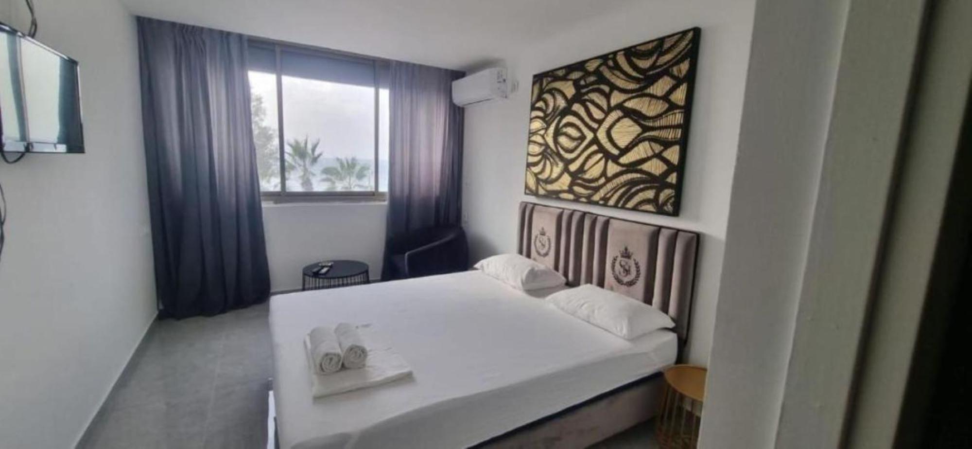 Elis Boutique Hotel Bat Jám Kültér fotó