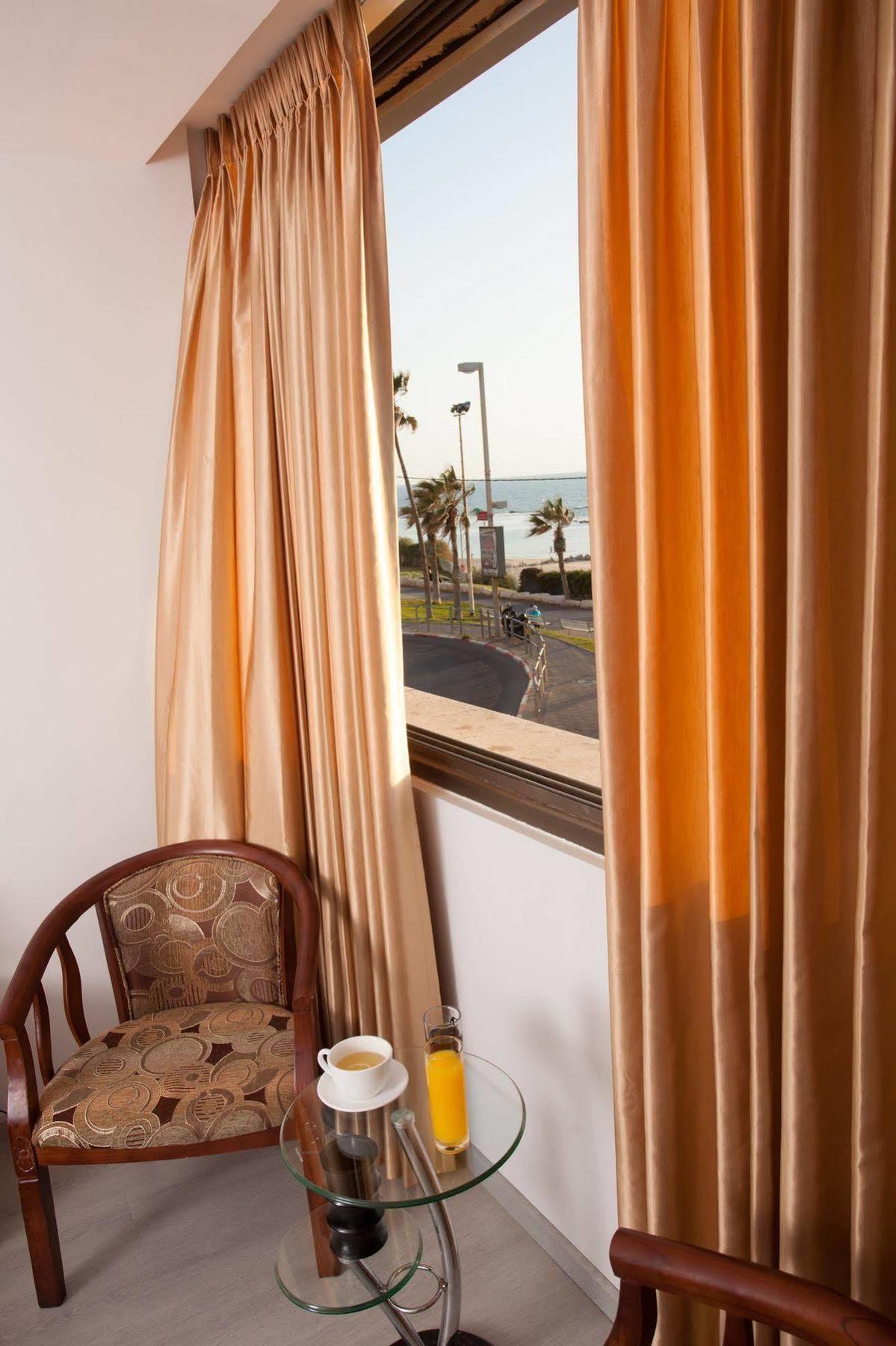 Elis Boutique Hotel Bat Jám Kültér fotó